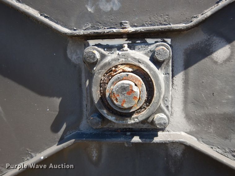 image for item GY9096 1995 Isuzu NPR street sweeper truck