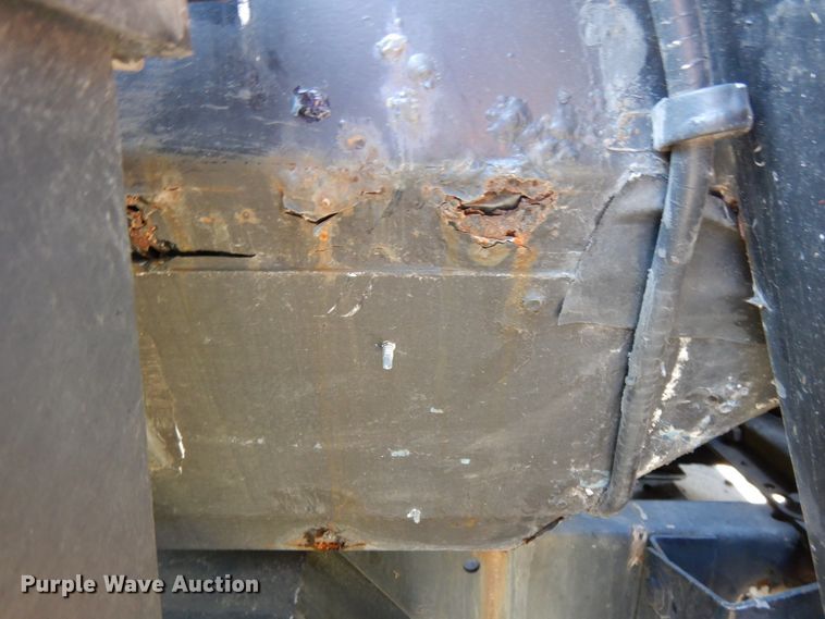 image for item GY9096 1995 Isuzu NPR street sweeper truck