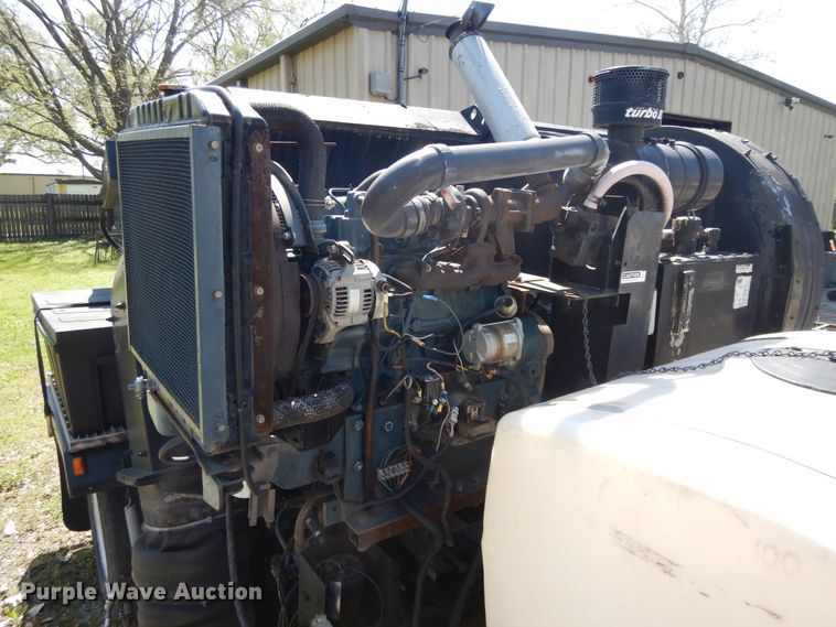 image for item GY9096 1995 Isuzu NPR street sweeper truck