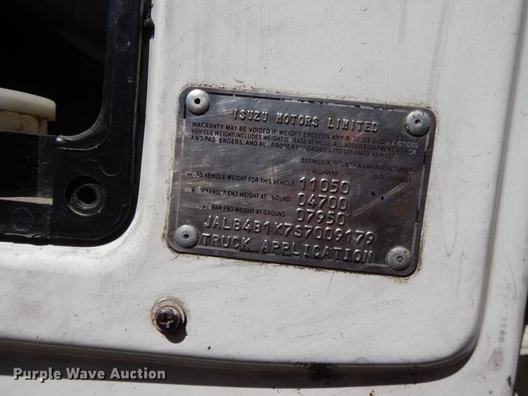 image for item GY9096 1995 Isuzu NPR street sweeper truck