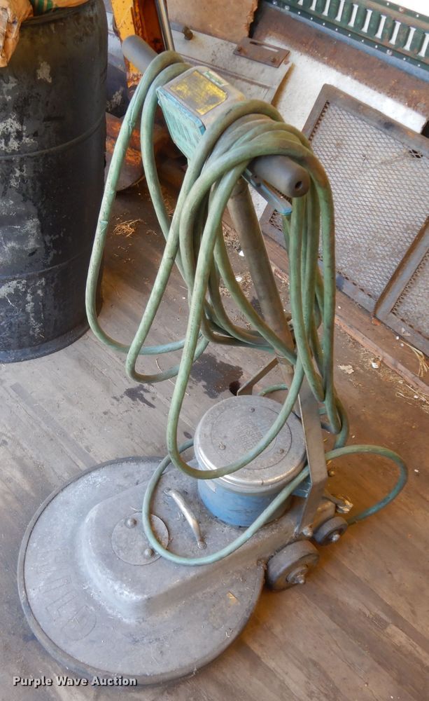 image for item GY9100 Hild floor buffer