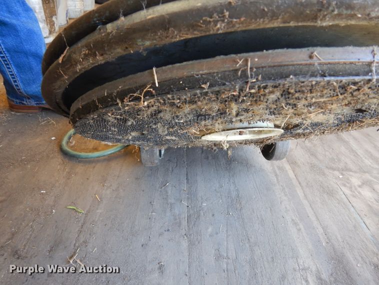 image for item GY9100 Hild floor buffer