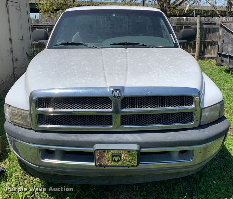 image for item GY9104 1998 Dodge Ram 1500  pickup truck