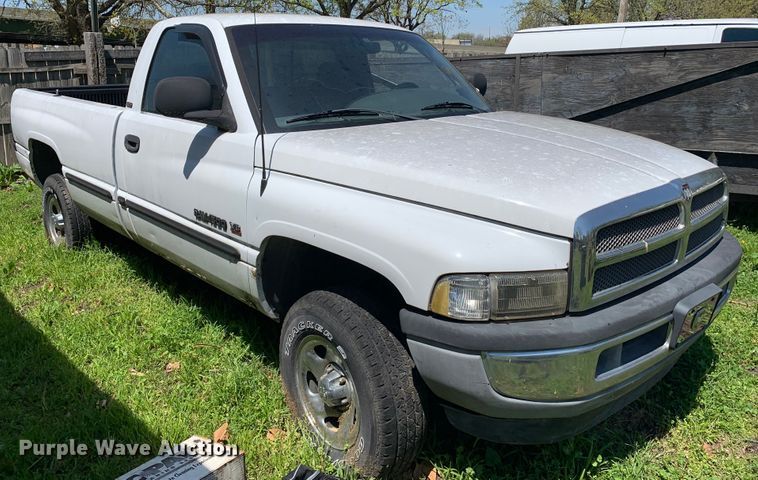 image for item GY9104 1998 Dodge Ram 1500  pickup truck