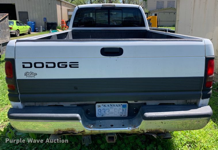 image for item GY9104 1998 Dodge Ram 1500  pickup truck