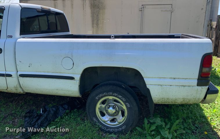 image for item GY9104 1998 Dodge Ram 1500  pickup truck