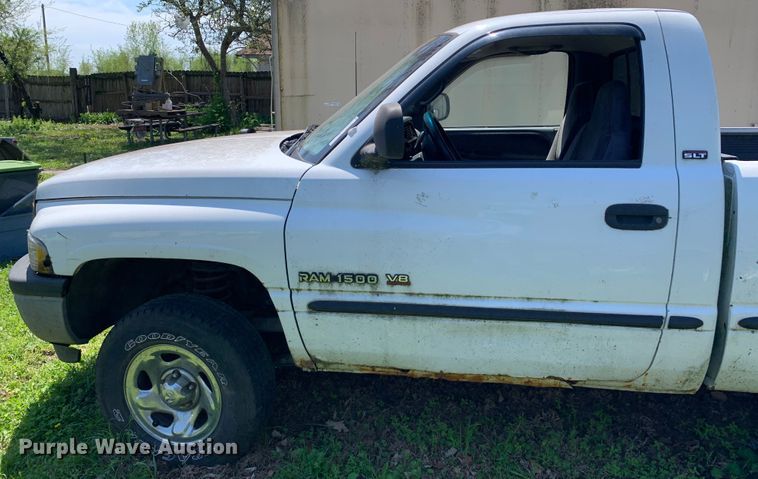 image for item GY9104 1998 Dodge Ram 1500  pickup truck