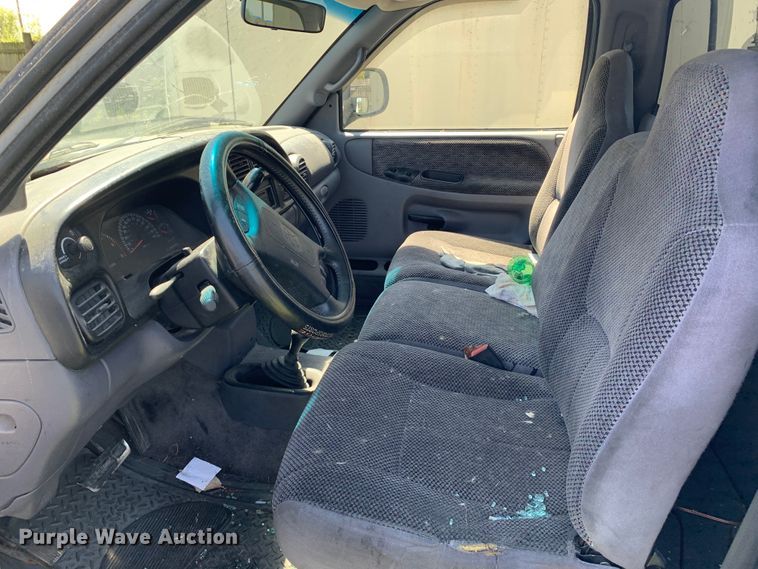 image for item GY9104 1998 Dodge Ram 1500  pickup truck