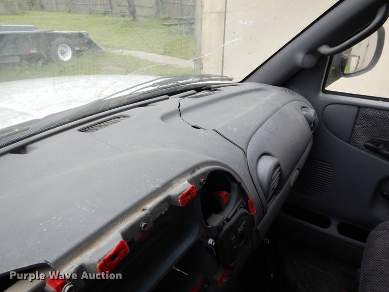 image for item GY9104 1998 Dodge Ram 1500  pickup truck