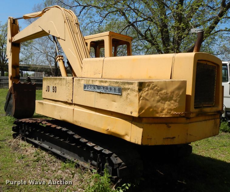 image for item GY9106 John Deere 690 excavator