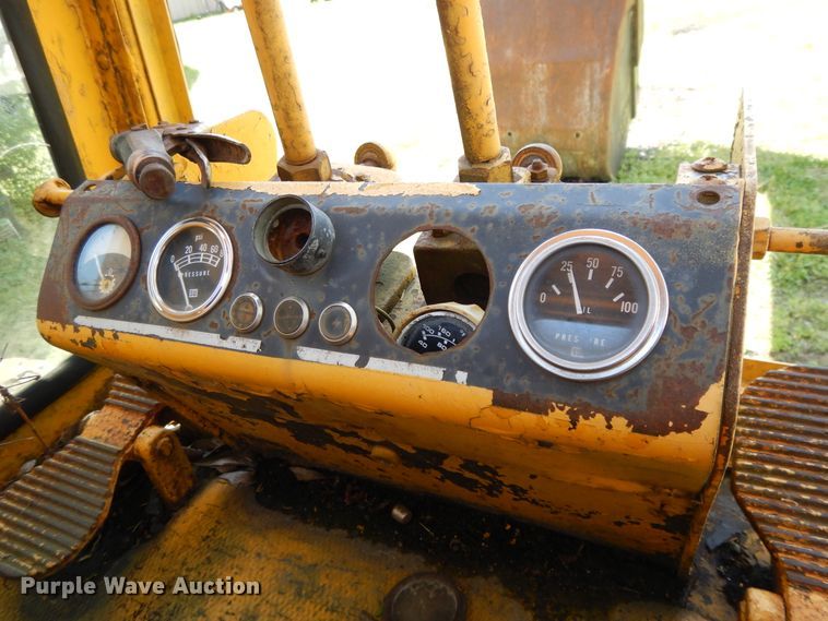 image for item GY9106 John Deere 690 excavator