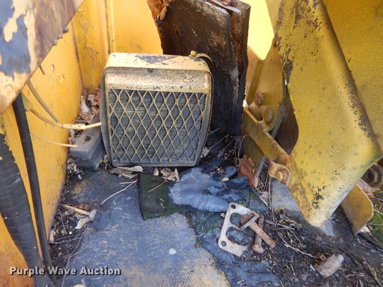 image for item GY9106 John Deere 690 excavator