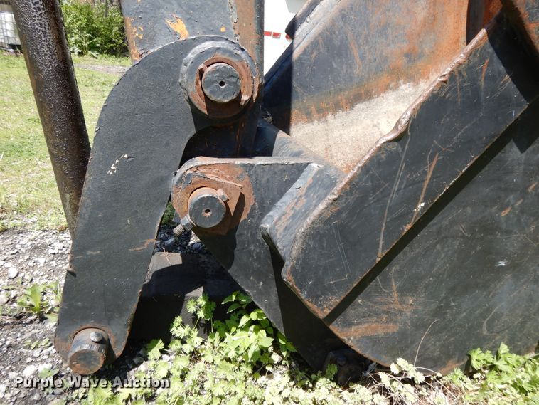 image for item GY9106 John Deere 690 excavator