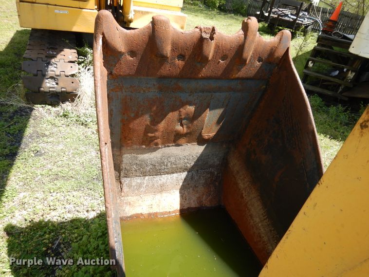 image for item GY9106 John Deere 690 excavator