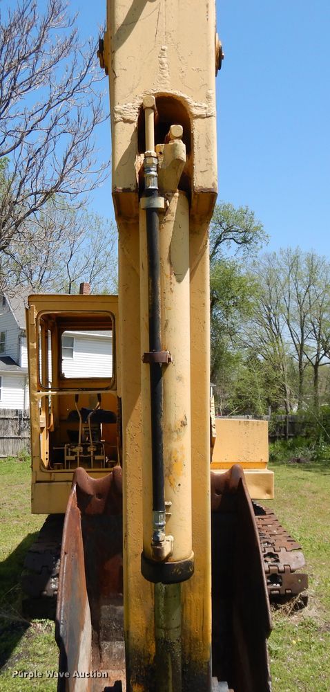 image for item GY9106 John Deere 690 excavator