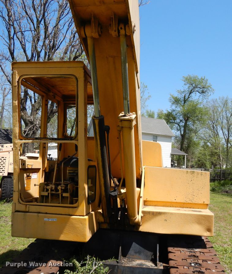 image for item GY9106 John Deere 690 excavator