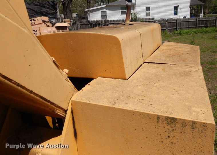 image for item GY9106 John Deere 690 excavator