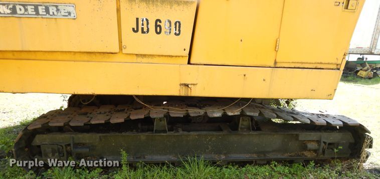 image for item GY9106 John Deere 690 excavator