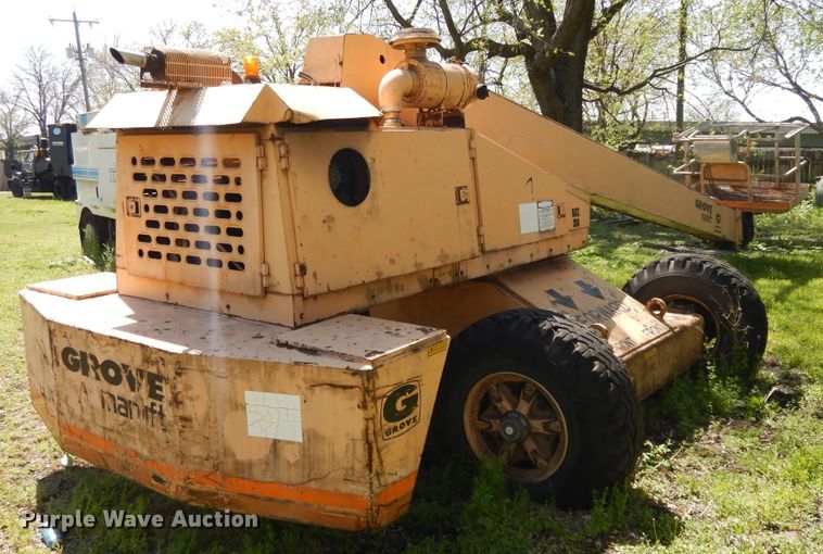 image for item GY9108 Grove MZ90  boom lift