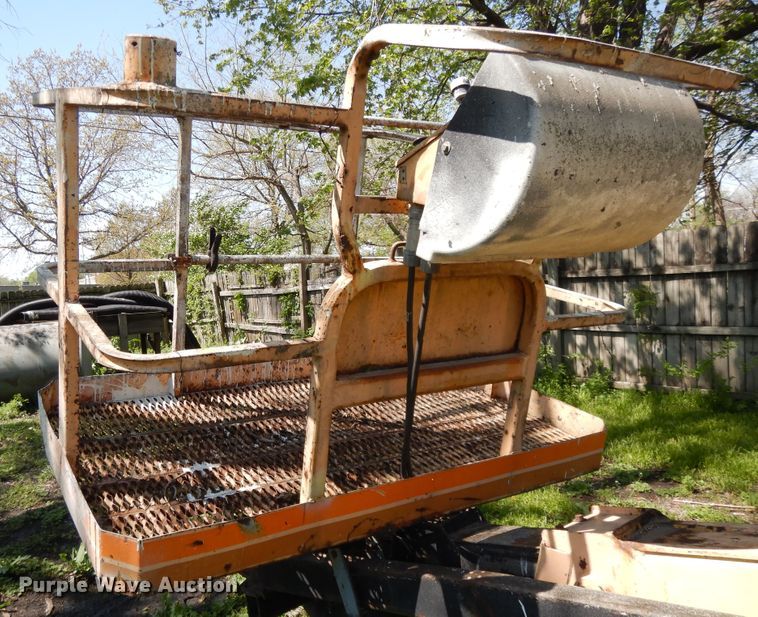 image for item GY9108 Grove MZ90  boom lift