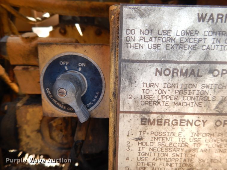 image for item GY9108 Grove MZ90  boom lift