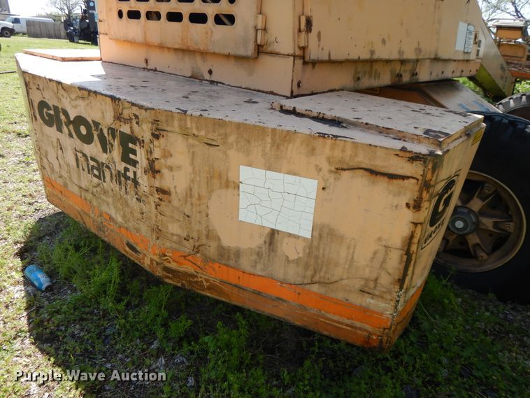 image for item GY9108 Grove MZ90  boom lift