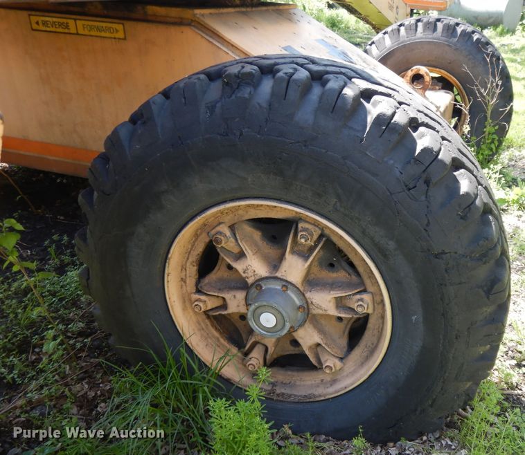 image for item GY9108 Grove MZ90  boom lift