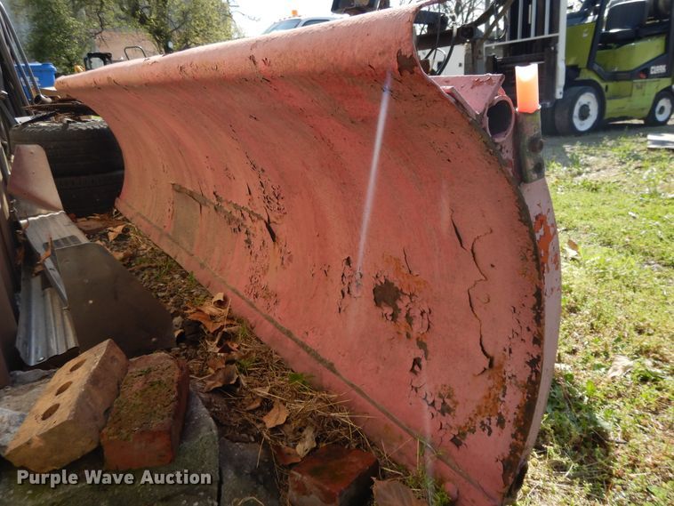 image for item GY9116 8'W snow plow