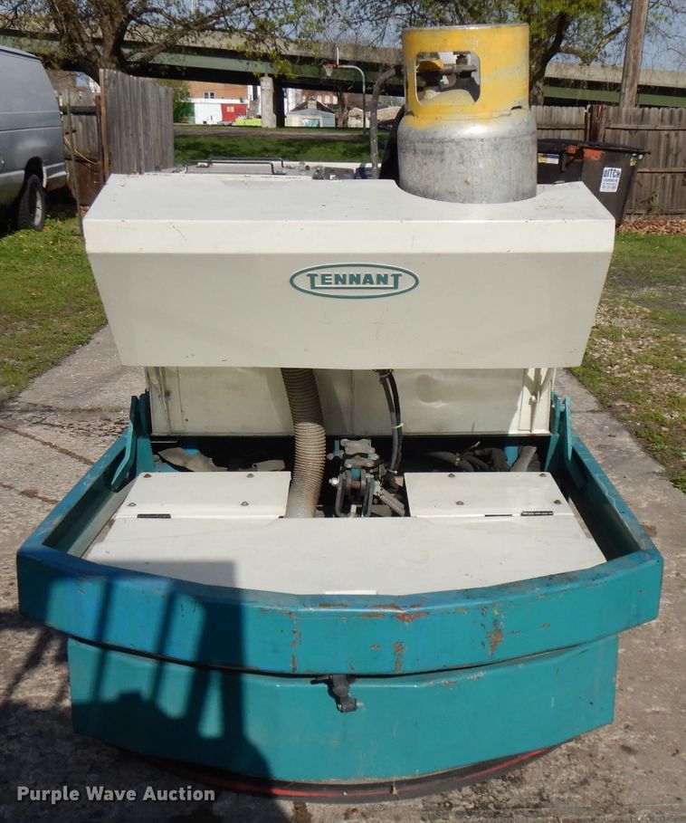 image for item GY9117 Tennant 528 sweeper