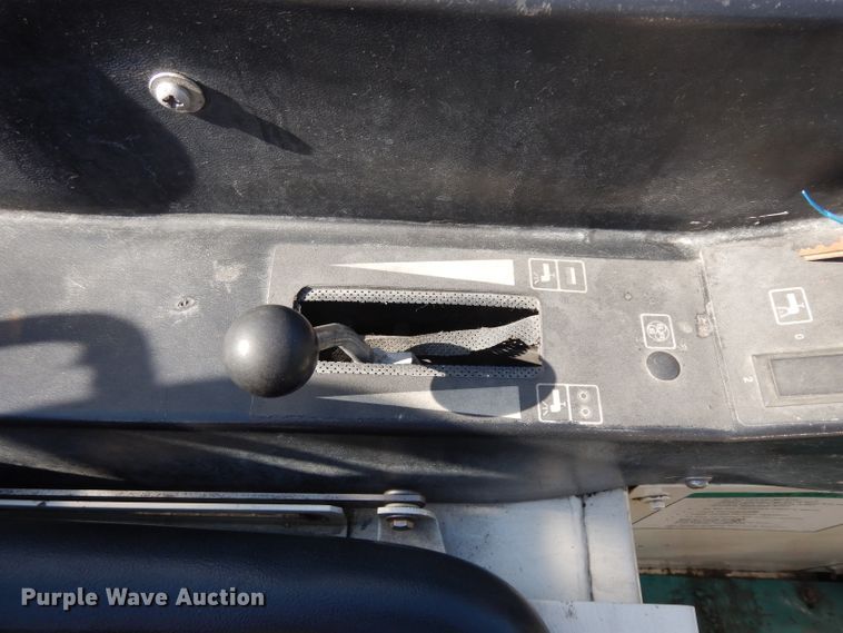 image for item GY9117 Tennant 528 sweeper