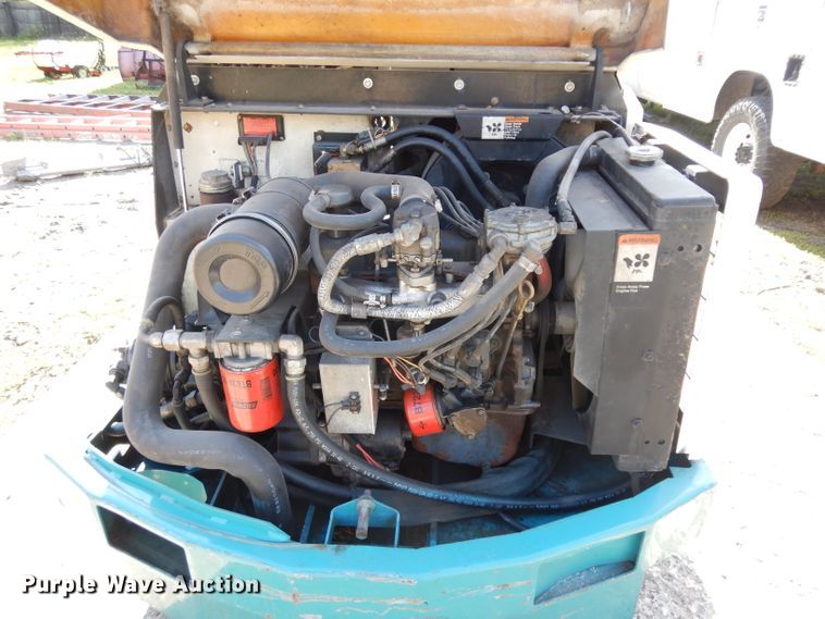 image for item GY9117 Tennant 528 sweeper