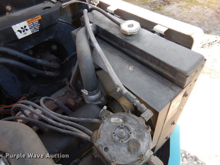 image for item GY9117 Tennant 528 sweeper