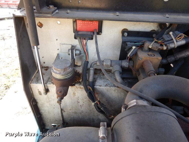 image for item GY9117 Tennant 528 sweeper