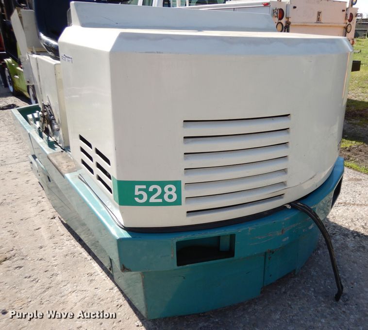 image for item GY9117 Tennant 528 sweeper