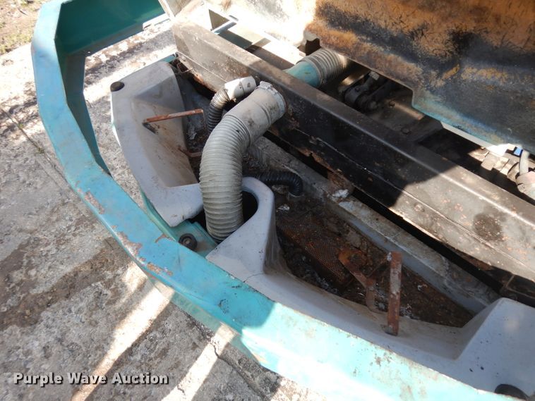 image for item GY9117 Tennant 528 sweeper