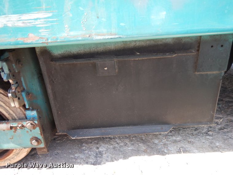 image for item GY9117 Tennant 528 sweeper