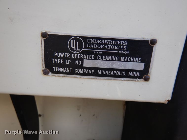 image for item GY9117 Tennant 528 sweeper