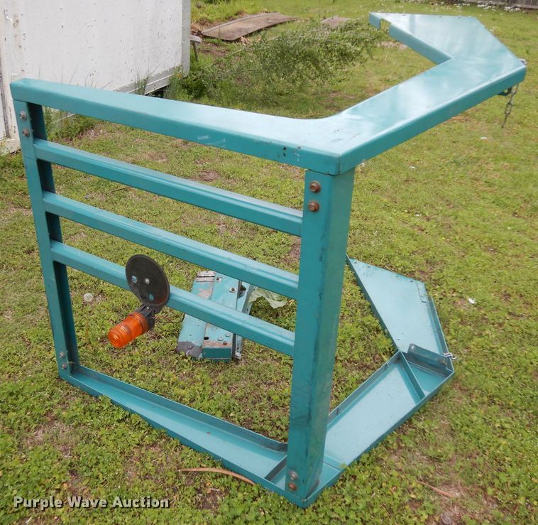 image for item GY9117 Tennant 528 sweeper