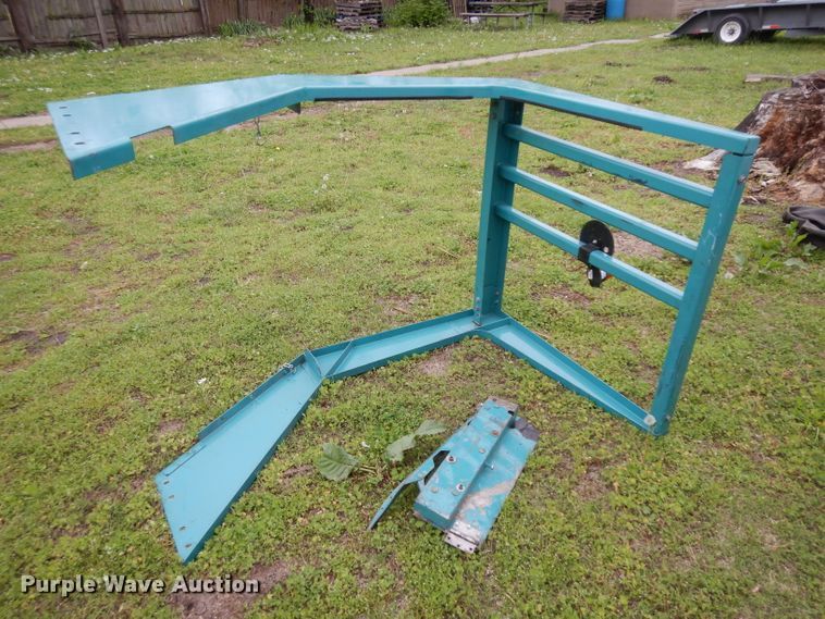 image for item GY9117 Tennant 528 sweeper