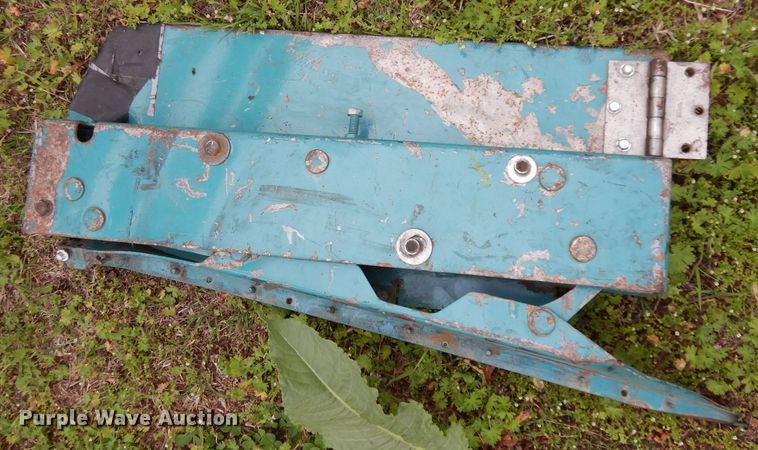 image for item GY9117 Tennant 528 sweeper