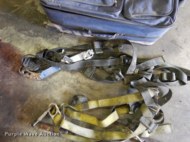image for item GY9132 Approximately 8 fall protection harnesses