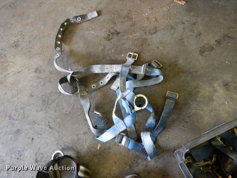 image for item GY9132 Approximately 8 fall protection harnesses