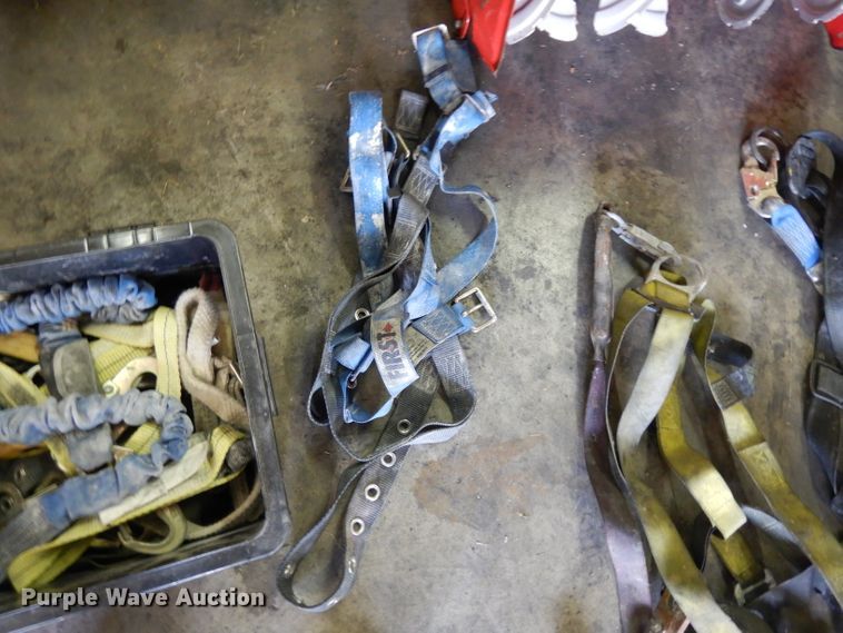 image for item GY9132 Approximately 8 fall protection harnesses