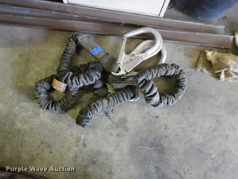 image for item GY9132 Approximately 8 fall protection harnesses