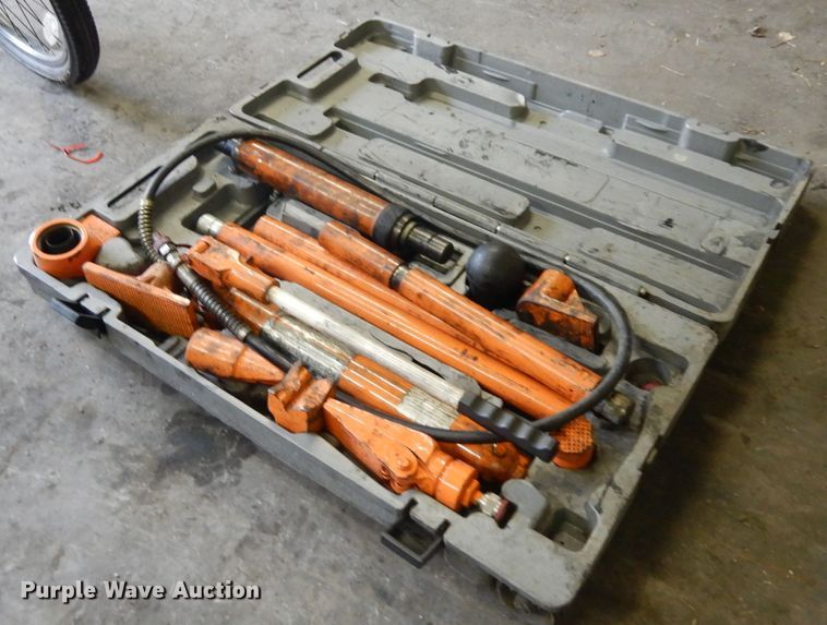 image for item GY9150 Central Hydraulics 10 ton puller