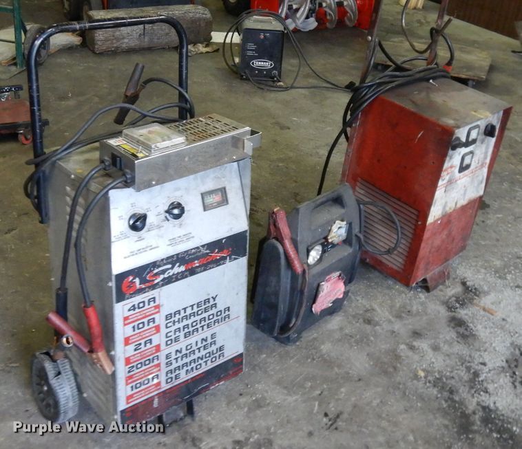 image for item GY9159 Battery chargers