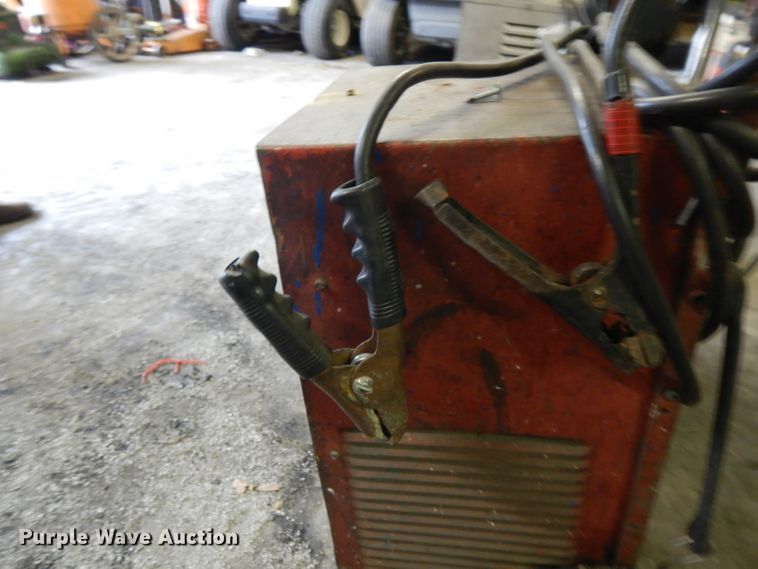 image for item GY9159 Battery chargers