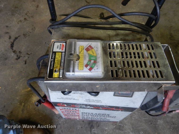 image for item GY9159 Battery chargers