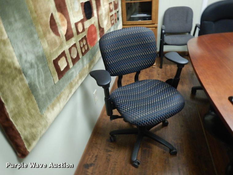 image for item GY9162 Office furniture