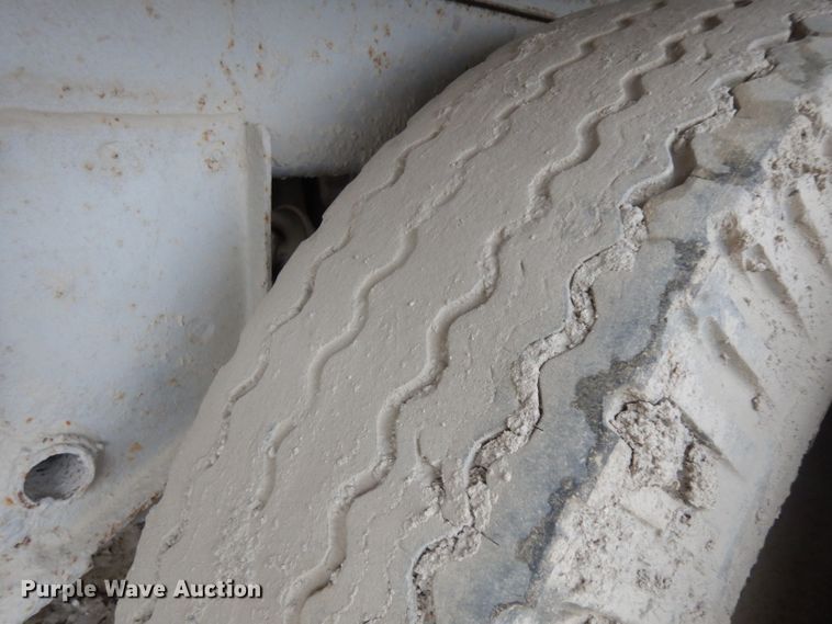 image for item GY9167 1969 Trailmobile dry van trailer